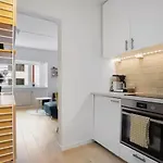 Cozy Centrally Located *